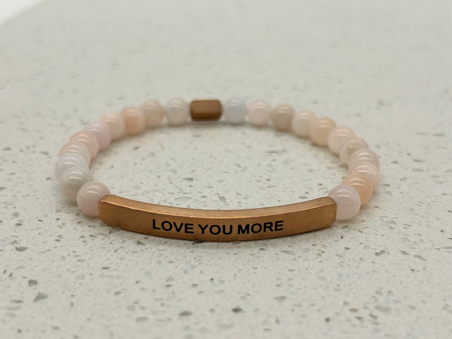 LOVE YOU MORE (1 pulsera con placa)