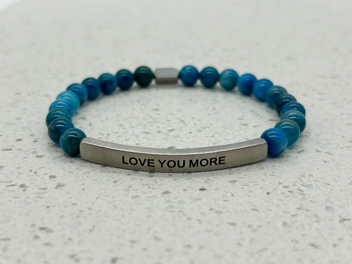 LOVE YOU MORE (1 pulsera con placa)