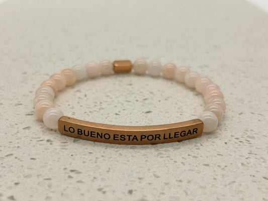 LO BUENO ESTA POR LLEGAR (1 pulsera con placa)