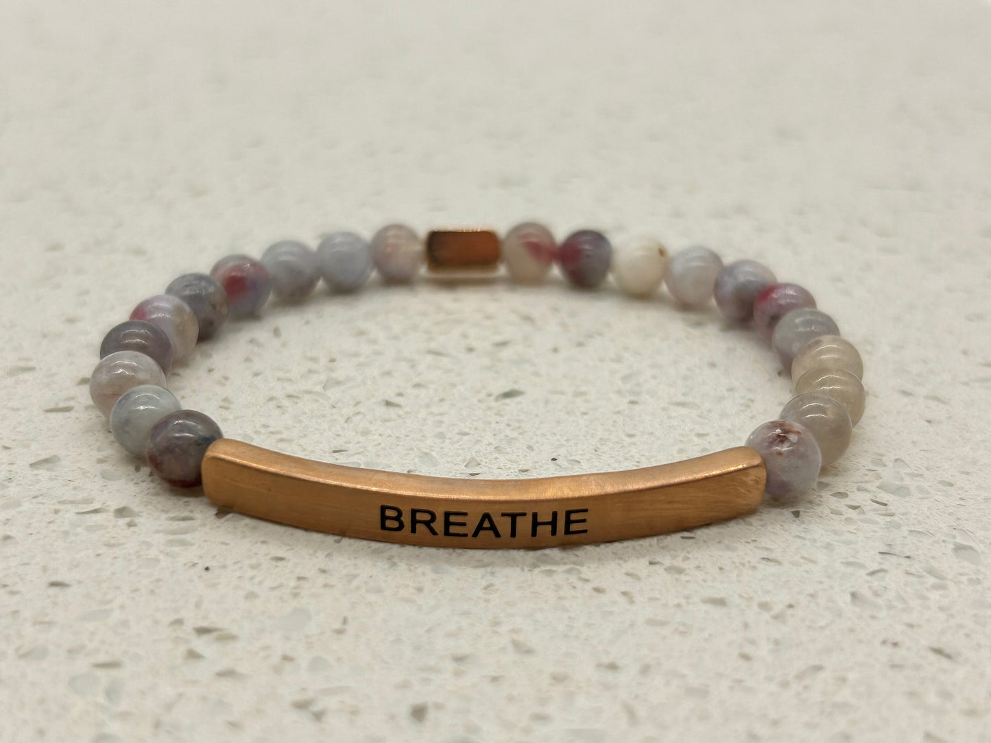 BREATHE (1 pulsera con placa)