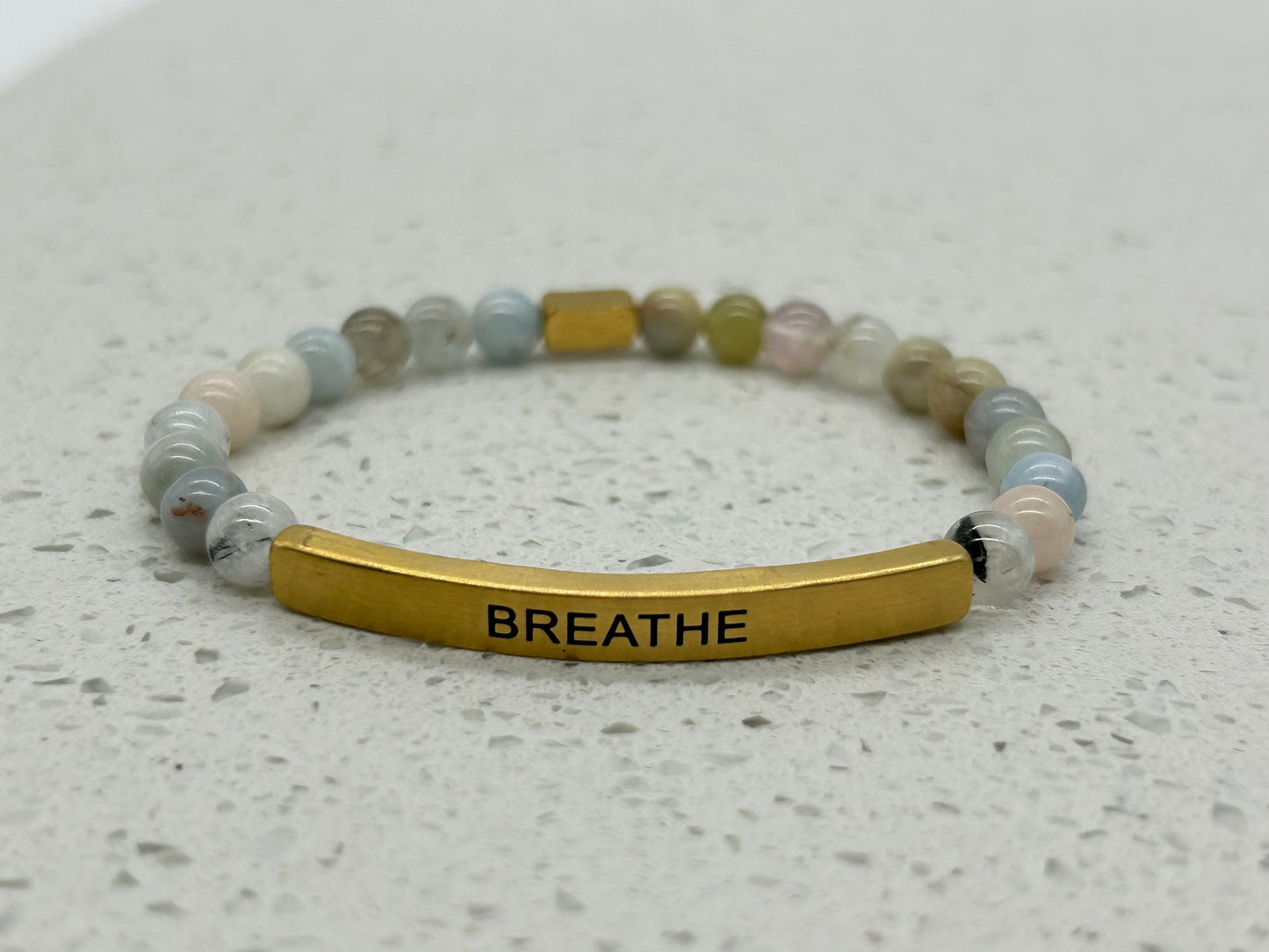 BREATHE (1 pulsera con placa)