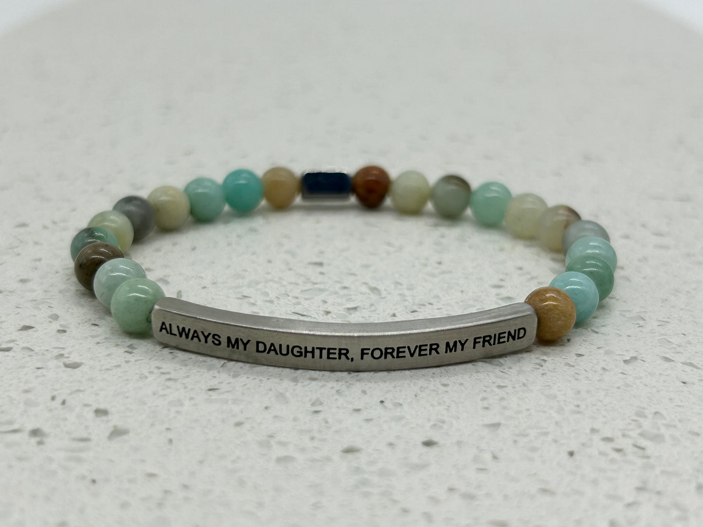 ALWAYS MY DAUGHTER, FOREVER MY FRIEND (1 pulsera con placa)