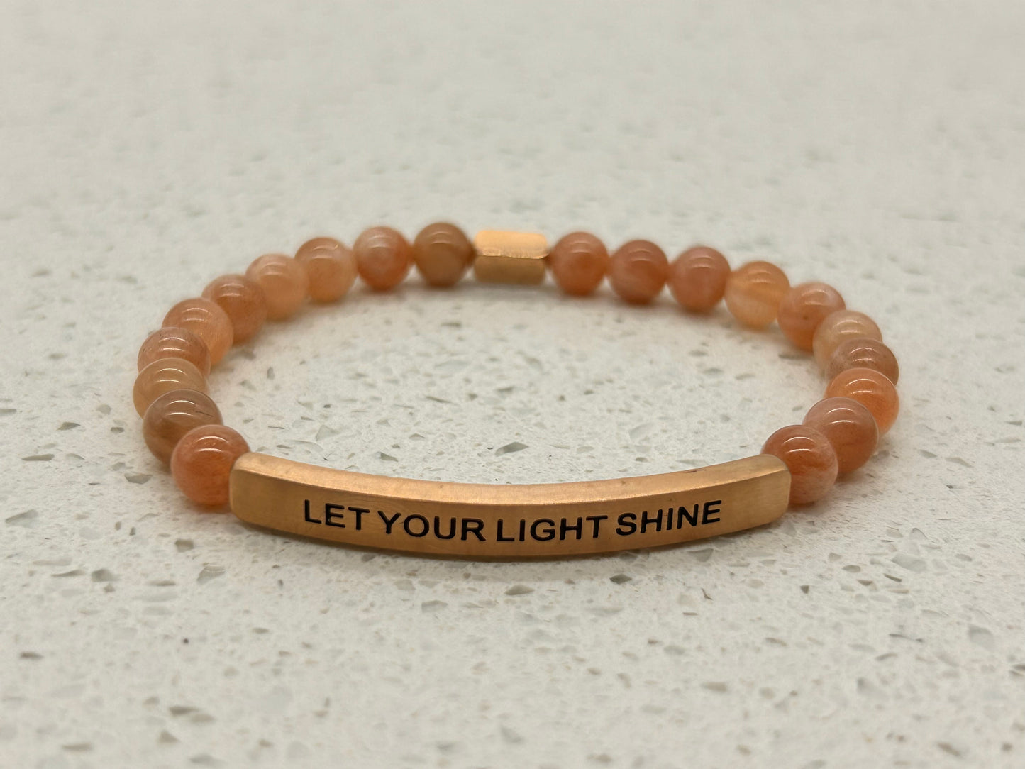 LET YOUR LIGHT SHINE (1 pulsera con placa)