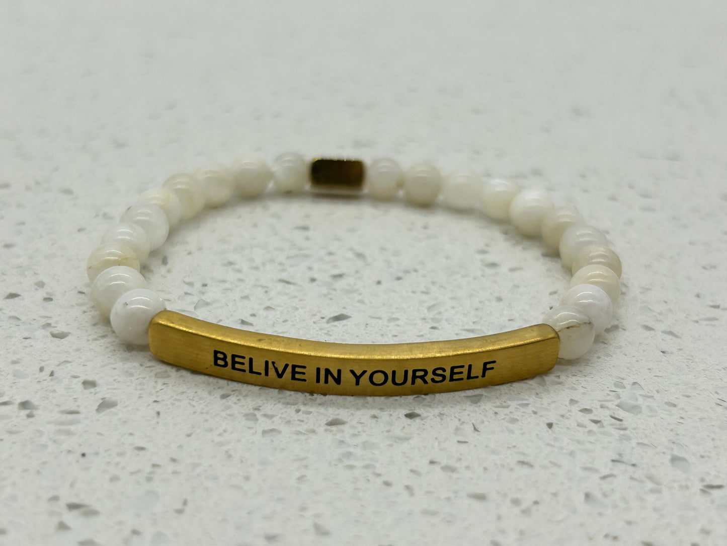 BELIVE IN YOURSELF (1 pulsera con placa)